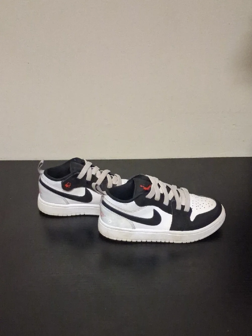 Jordan Kids Black White and Red Low-Top Sneakers SIZE 11C